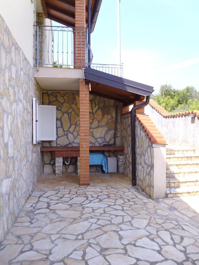 Sem Apartment Tar-Vabriga Exterior photo